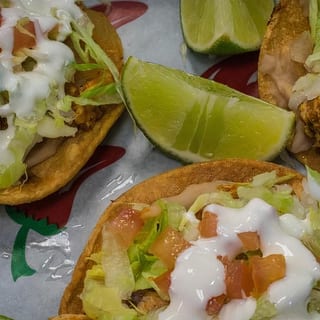 TOSTADAS DE TINGA