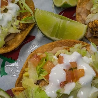 TOSTADAS DE TINGA